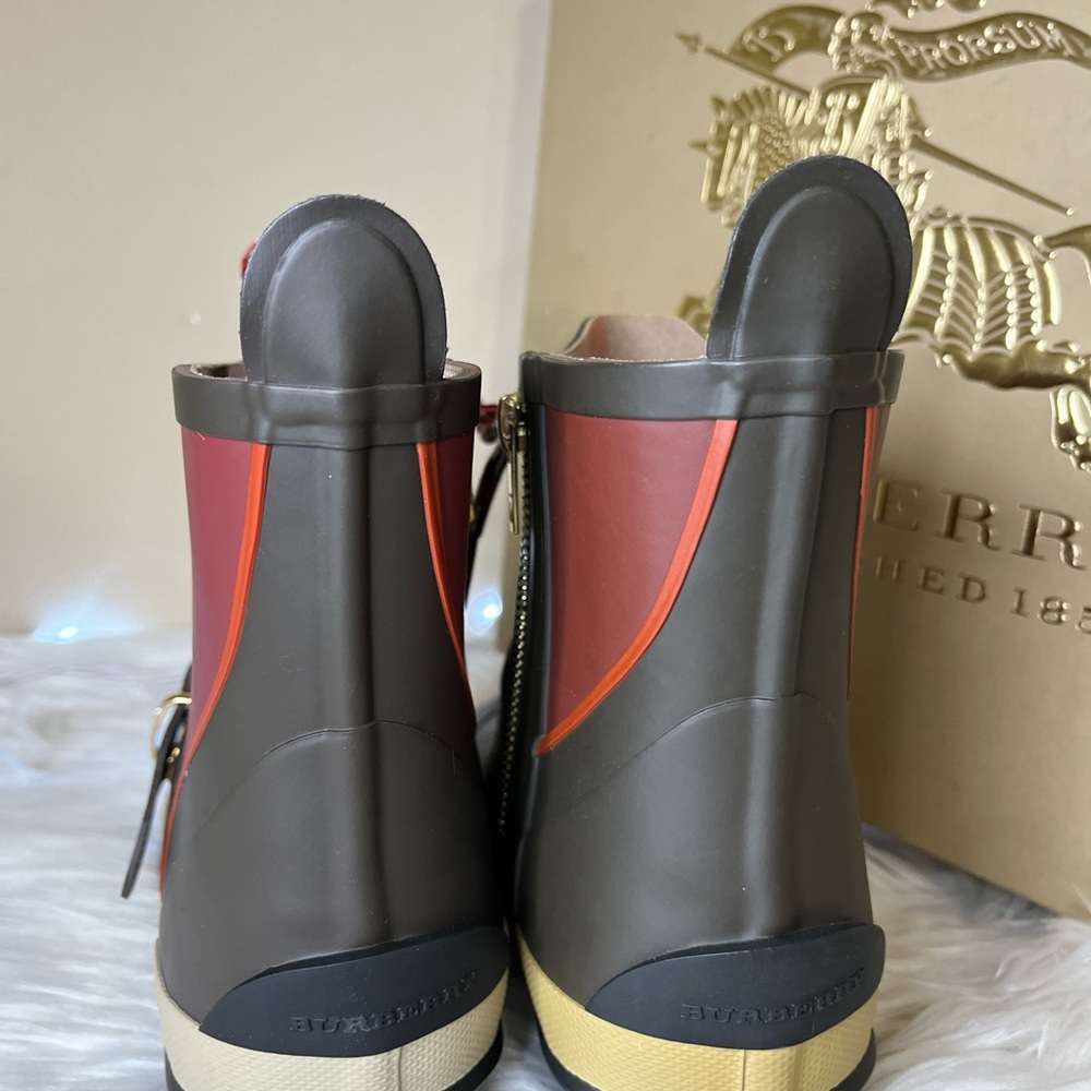 Burberry Rain boots - Picture 4 of 9